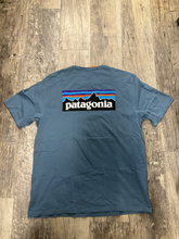 Load image into Gallery viewer, Patagonia T-shirt Size Large
