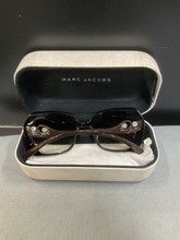 Load image into Gallery viewer, Marc Jacob’s Sunglasses
