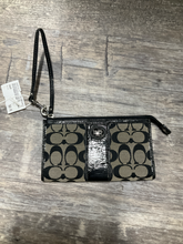 Load image into Gallery viewer, Coach Purse
