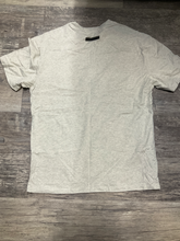 Load image into Gallery viewer, Essentials T-shirt Size Medium
