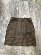 Load image into Gallery viewer, Banana Republic Short Skirt Size Extra Small
