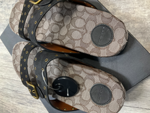 Load image into Gallery viewer, Coach Sandals Womens 10
