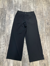 Load image into Gallery viewer, Lululemon Khakis Size XXL
