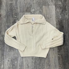 Load image into Gallery viewer, Reformation Sweater Size Small

