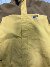 Load image into Gallery viewer, Women’s Patagonia Heavy Outerwear Size Extra Small *as is
