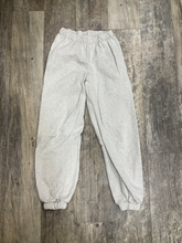 Load image into Gallery viewer, Brandy Melville Khakis Size Small
