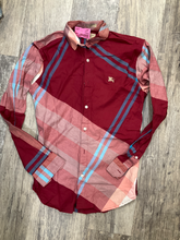 Load image into Gallery viewer, Burberry Long Sleeve Top Size Medium
