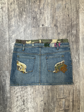 Load image into Gallery viewer, Roca Wear Short Skirt Size Small
