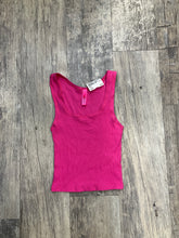 Load image into Gallery viewer, Skims Size M (1/2)
