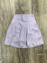 Load image into Gallery viewer, Lululemon skirt size XS
