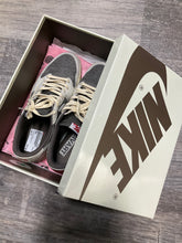 Load image into Gallery viewer, Men Nike Shoes (11)
