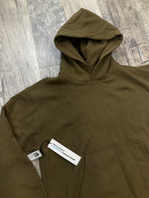 Load image into Gallery viewer, TNA sweatshirt size XL
