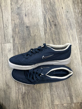 Load image into Gallery viewer, Nike Men’s 9.5
