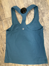 Load image into Gallery viewer, Lululemon Athletic Top Size Small
