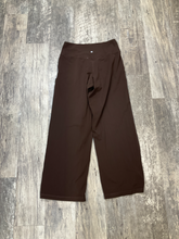 Load image into Gallery viewer, Lululemon Khakis Size Extra Large
