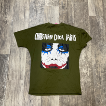 Load image into Gallery viewer, T-shirt Size Medium
