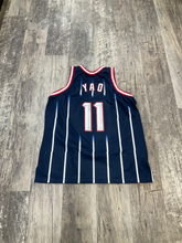 Load image into Gallery viewer, Mitchell &amp; Ness Mens Fan Apparel Size XXL
