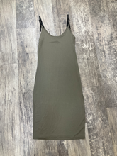 Load image into Gallery viewer, Maxi Dress Size Small
