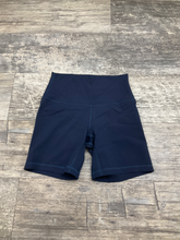 Load image into Gallery viewer, Lulu Athletic Shorts Size Small
