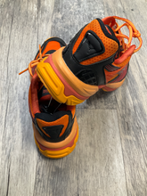 Load image into Gallery viewer, Men’s Puma Pleasures Size 8
