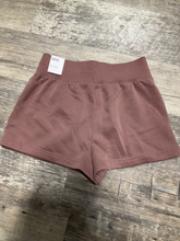 Load image into Gallery viewer, Nike Shorts Size Medium
