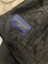 Load image into Gallery viewer, Denim Outerwear Size Medium
