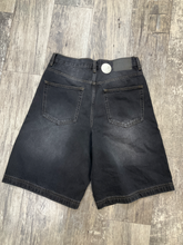Load image into Gallery viewer, Bdg Shorts Size 3/4
