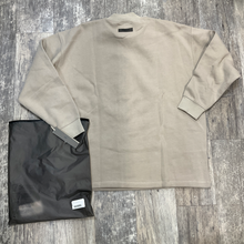 Load image into Gallery viewer, Essentials Sweatshirt Size Large
