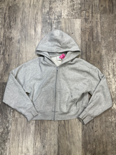 Load image into Gallery viewer, Aritzia Sweatshirt Size Medium
