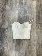 Load image into Gallery viewer, Babaton Tank Top Size Medium

