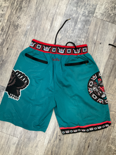 Load image into Gallery viewer, Shorts Size Large

