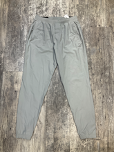 Load image into Gallery viewer, Lululemon Khakis Size Medium

