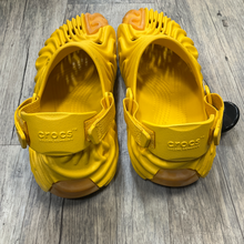 Load image into Gallery viewer, Crocs Casual Shoes Mens 10
