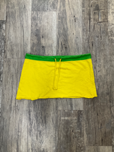 Load image into Gallery viewer, Short Skirt Size Large
