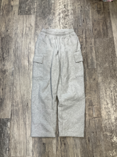 Load image into Gallery viewer, Aritzia Khakis Extra Extra Small
