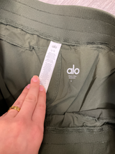 Load image into Gallery viewer, Alo Pants Size Large
