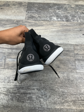 Load image into Gallery viewer, Lululemon Womens Athletic Shoes Womens 6
