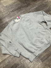 Load image into Gallery viewer, Aritzia Sweatshirt Size Large
