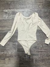 Load image into Gallery viewer, Babaton Long Sleeve Top Size Small
