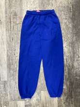 Load image into Gallery viewer, Aritzia Khakis Extra Extra Small
