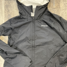 Load image into Gallery viewer, Patagonia Outerwear Size Extra Large

