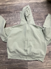 Load image into Gallery viewer, Tna Sweater Size Medium
