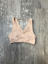 Load image into Gallery viewer, Alo Sports Bra Size Medium
