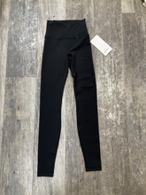 Load image into Gallery viewer, Lululemon Athletic Pants Size Extra Large
