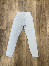 Load image into Gallery viewer, Aritzia Athletic Pants Size Small
