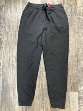 Load image into Gallery viewer, Gym Shark Khakis Size Small
