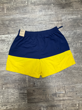 Load image into Gallery viewer, Nike Athletic Shorts Size Large
