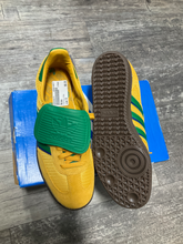 Load image into Gallery viewer, Adidas Mens Athletic Shoes Mens 10
