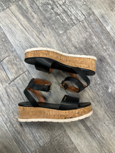 Load image into Gallery viewer, Coach Sandals Womens 8

