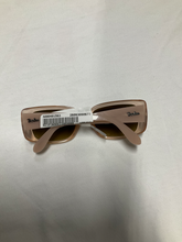Load image into Gallery viewer, Ray Bans
